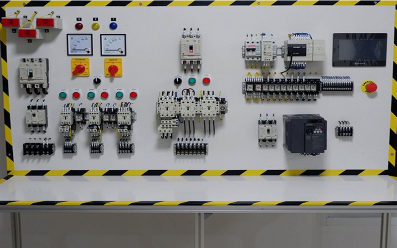 Circuit Relay and Circuit PLC System A08